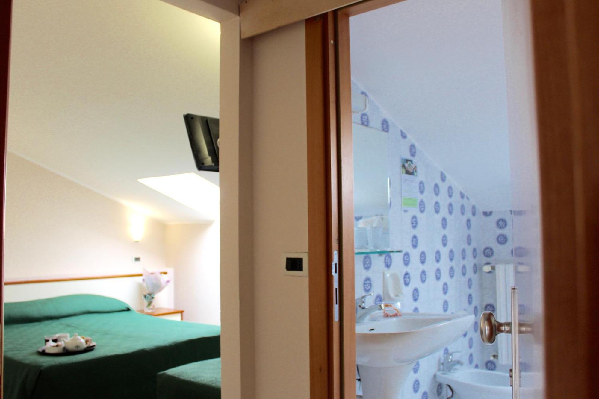 Blue Loft Hotel Чезенатико Экстерьер фото