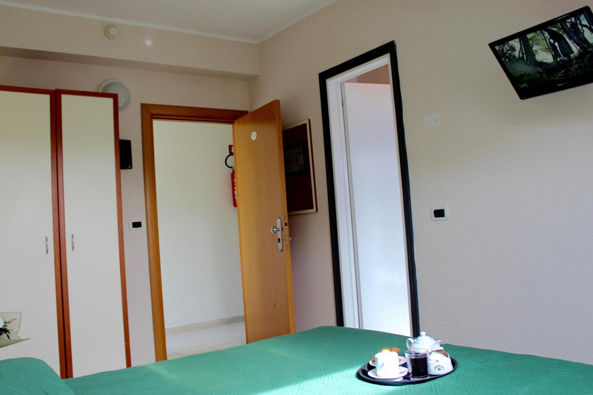 Blue Loft Hotel Чезенатико Экстерьер фото
