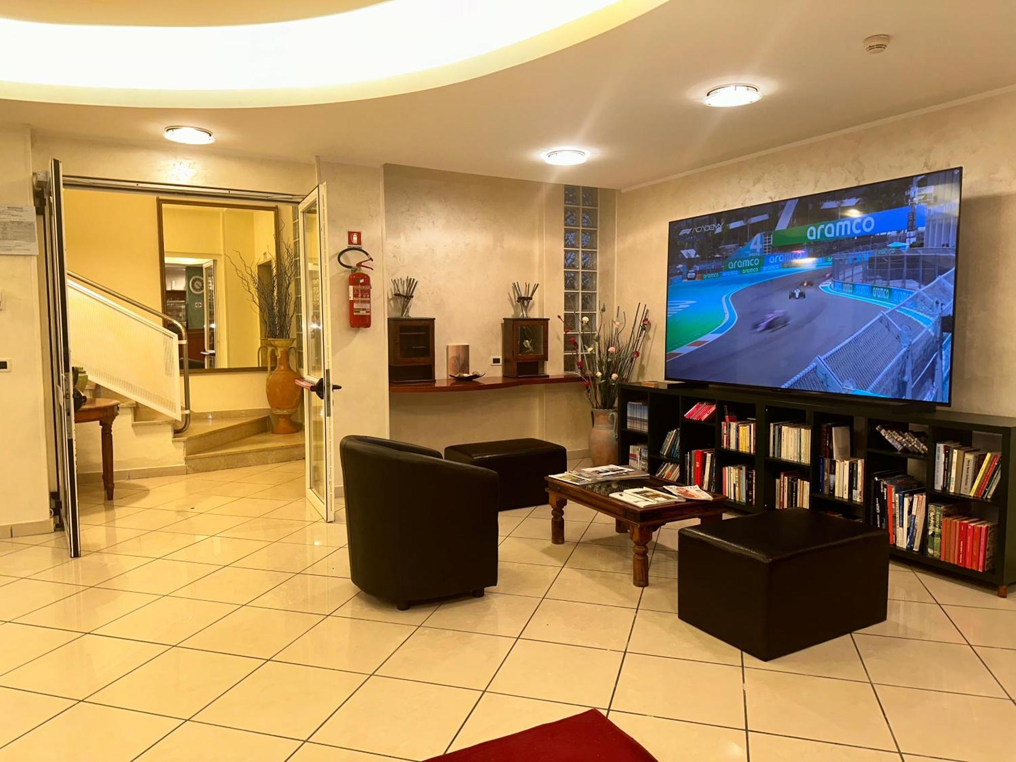 Blue Loft Hotel Чезенатико Экстерьер фото
